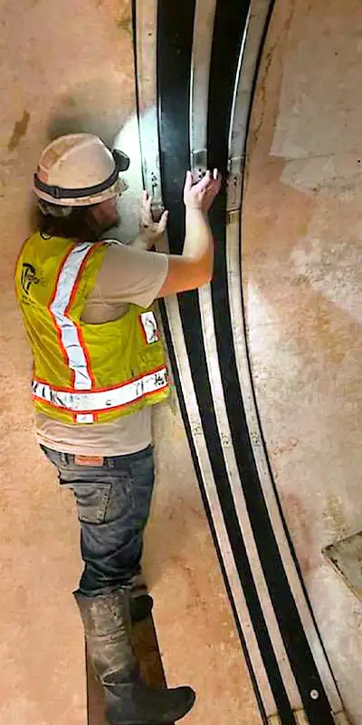 HydraTite-Being-Installed Retaining bands loosely placed over a rubber seal